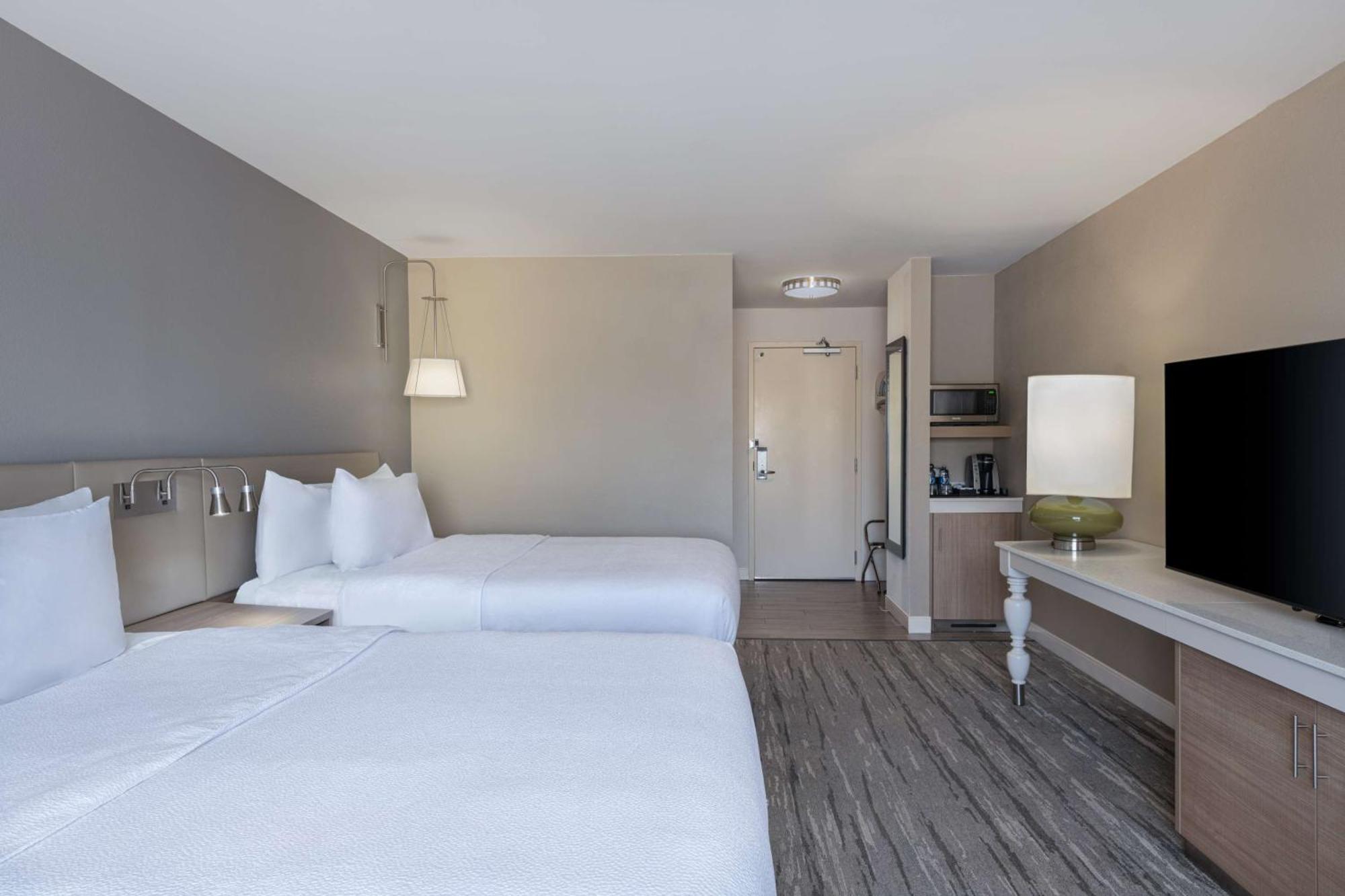 Hilton Garden Inn Saint Charles Eksteriør billede