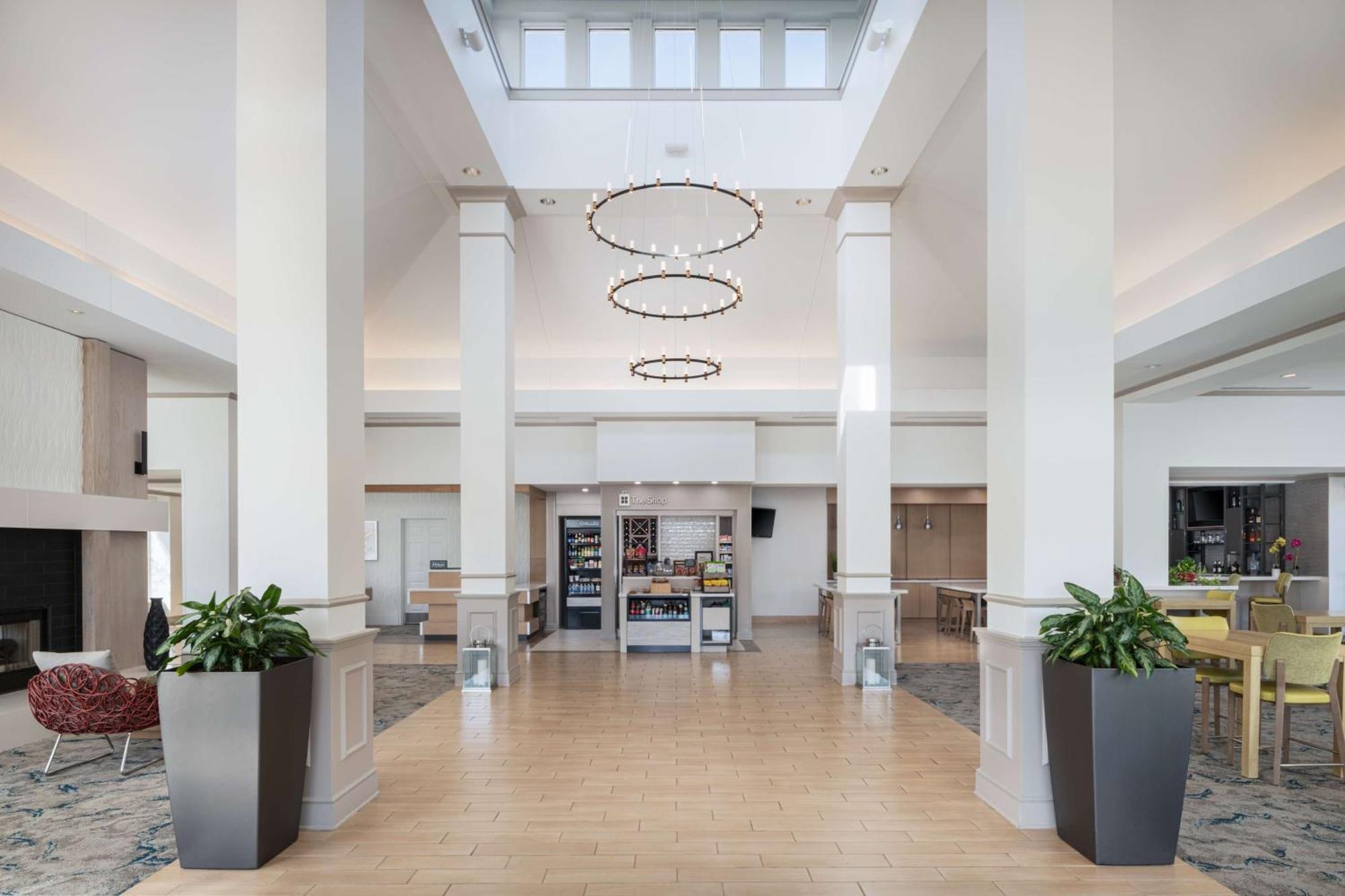 Hilton Garden Inn Saint Charles Eksteriør billede
