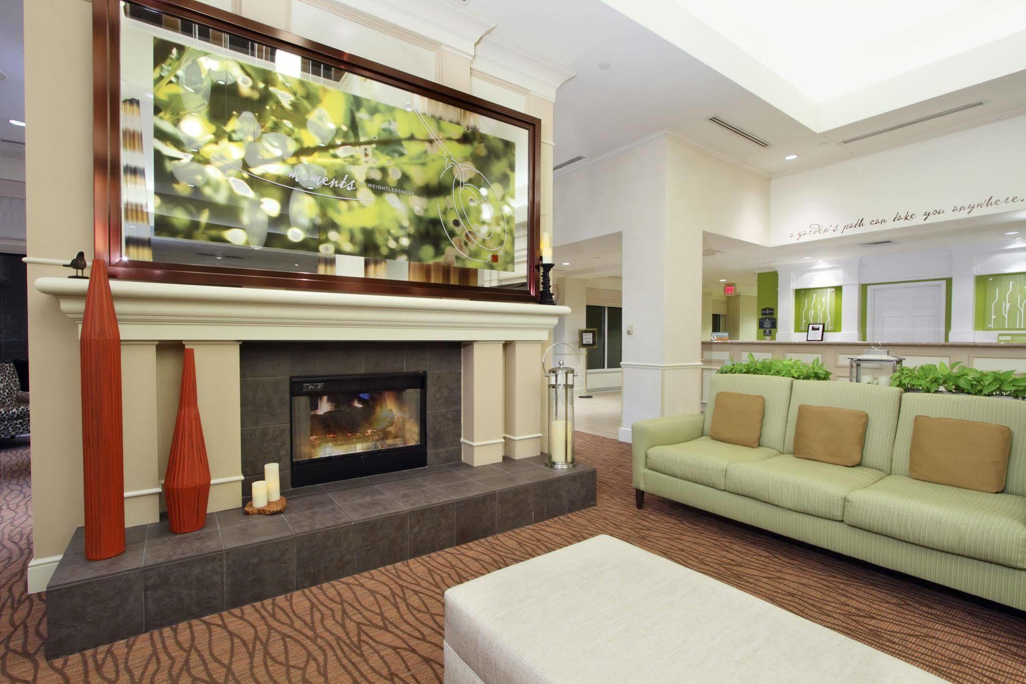 Hilton Garden Inn Saint Charles Eksteriør billede